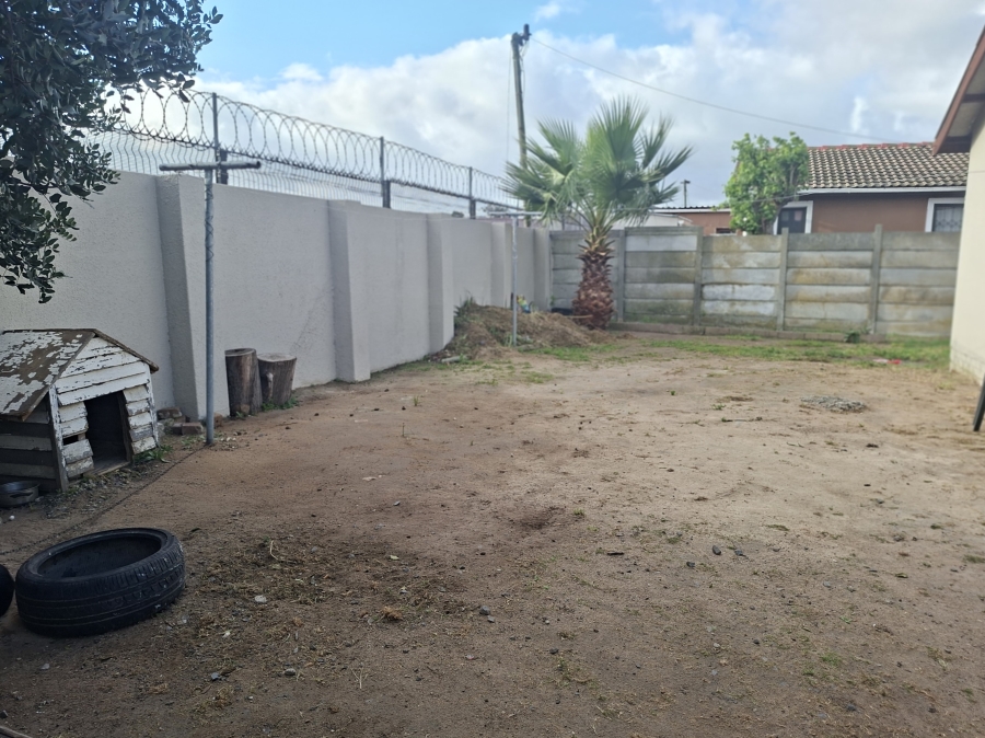 3 Bedroom Property for Sale in Bell Glen Western Cape